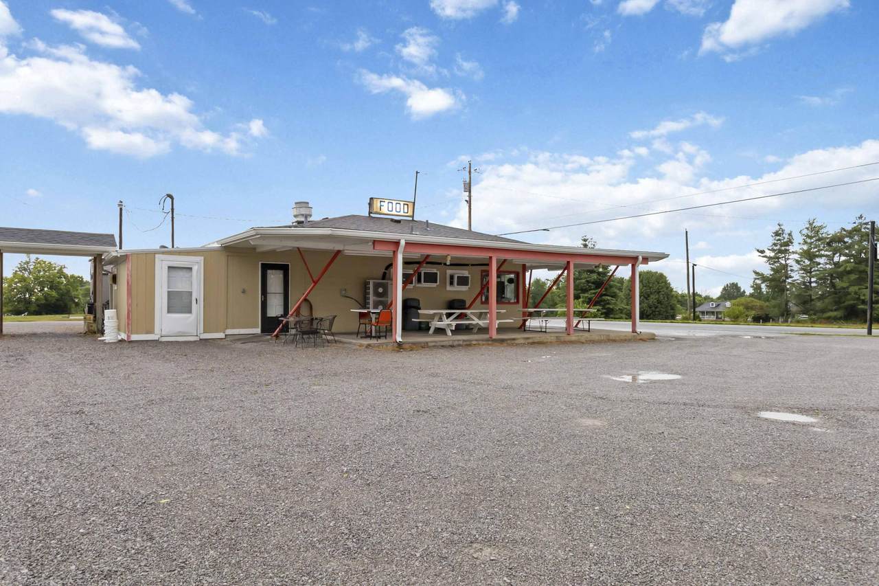 2152 Stanford Road - Photo 1