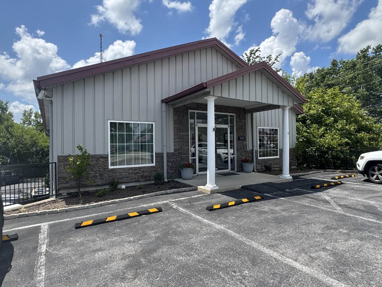 1212 Main Street - Photo 1