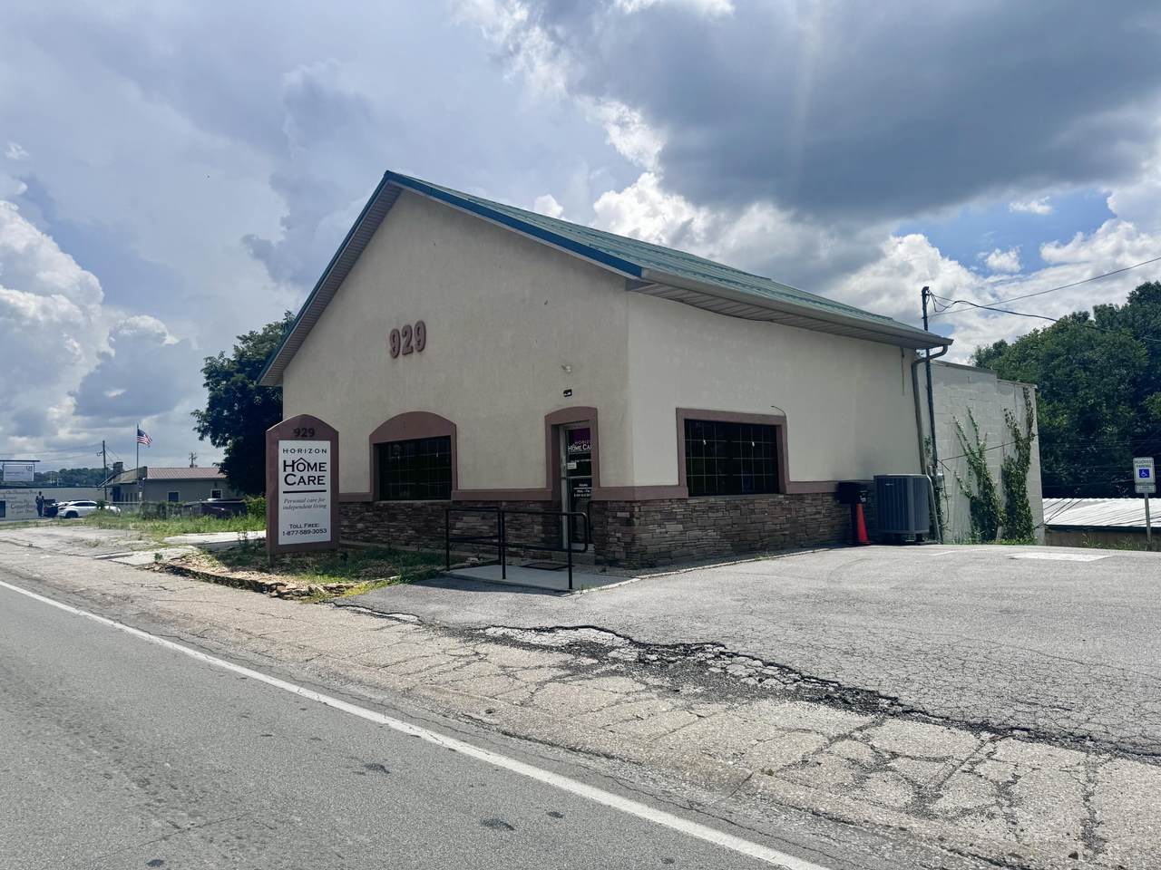 929 N Main Street Street - Photo 1