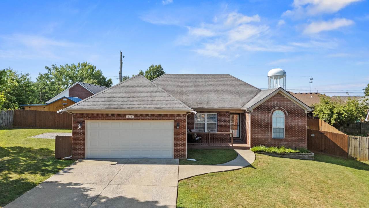 112 Denton Court - Photo 1