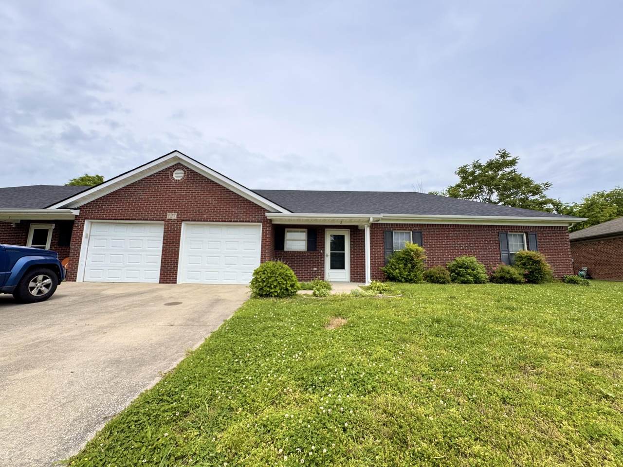 127 Commerce Drive - Photo 1