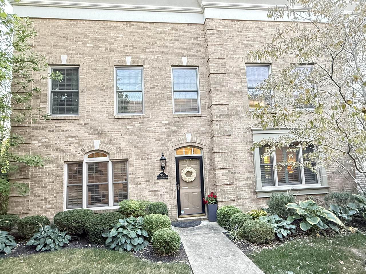 932 Village Green Avenue - Photo 1