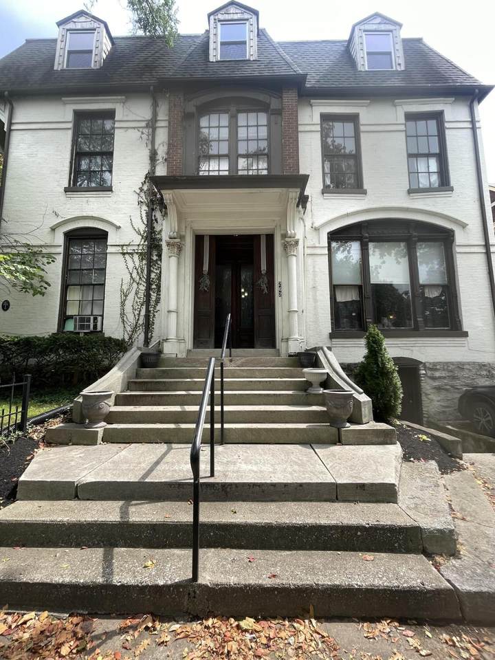 262 Broadway - Photo 1