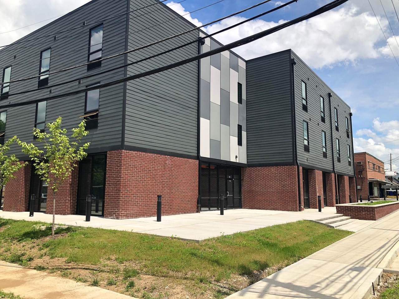 1021 Limestone - Photo 1