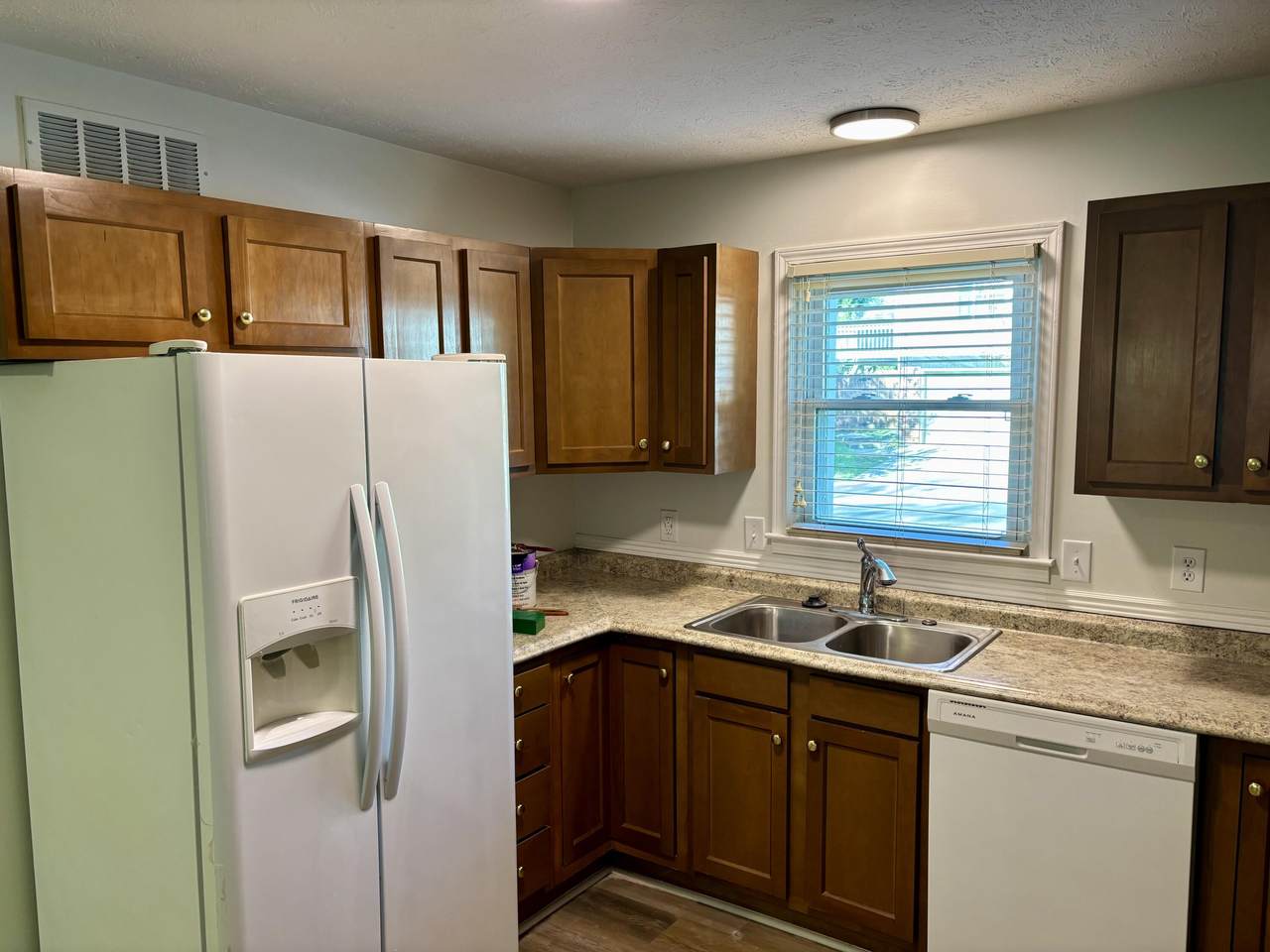 655 Graviss Court - Photo 1