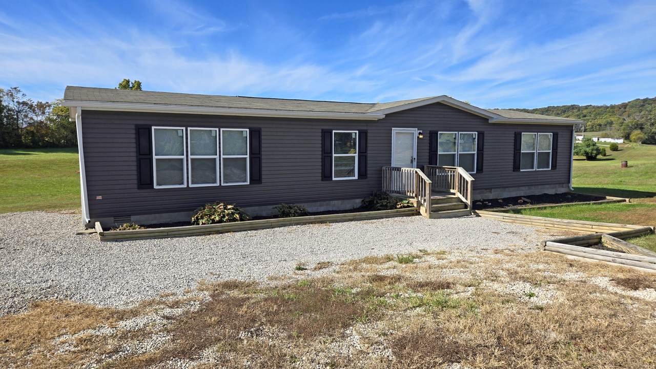 121 Board Road - Photo 1