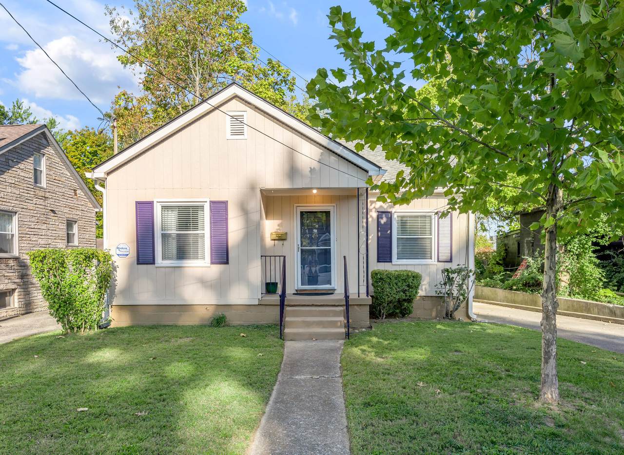 327 Hanover Court - Photo 1