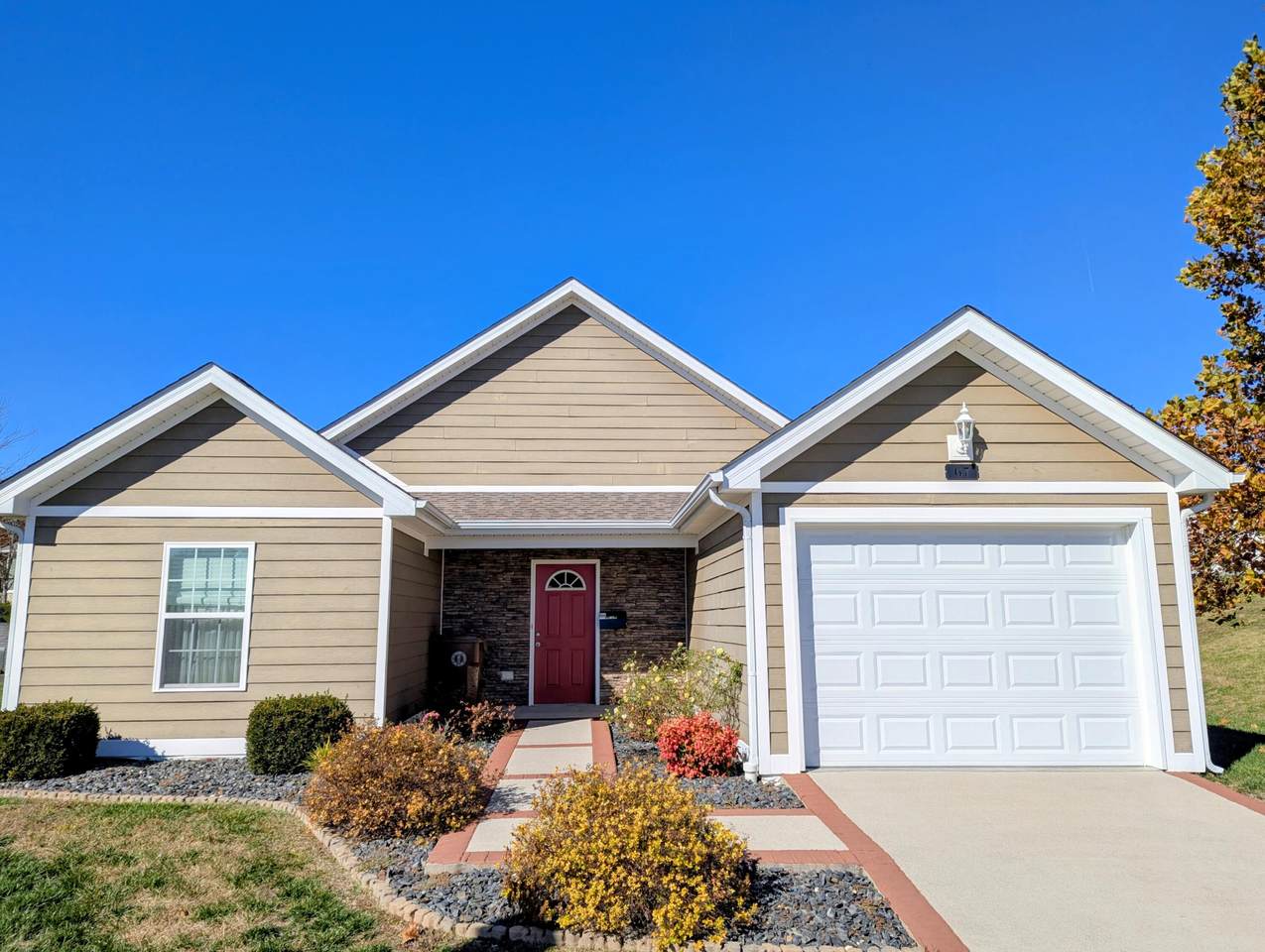 67 Leaflet Avenue - Photo 1