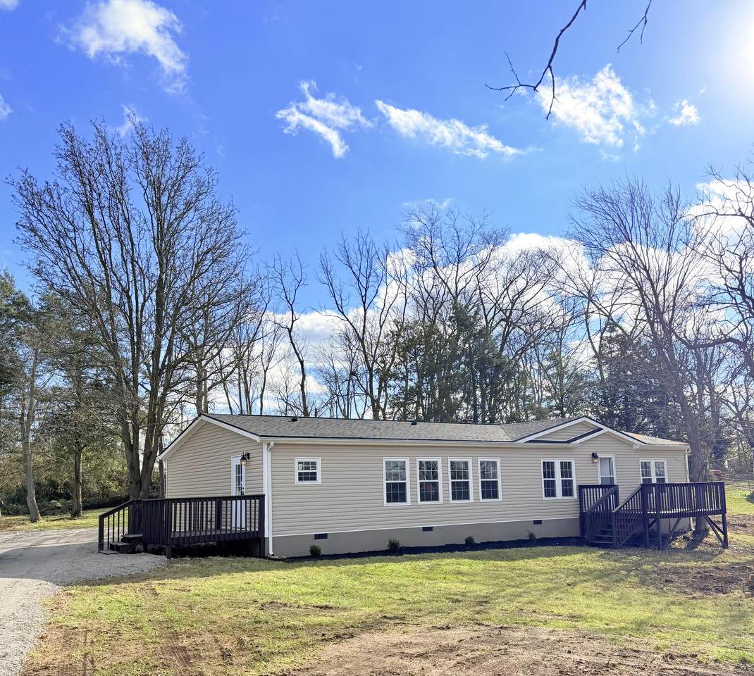 141 Sycamore Drive - Photo 1