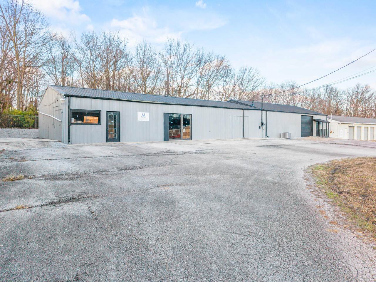 904 Main Street - Photo 1