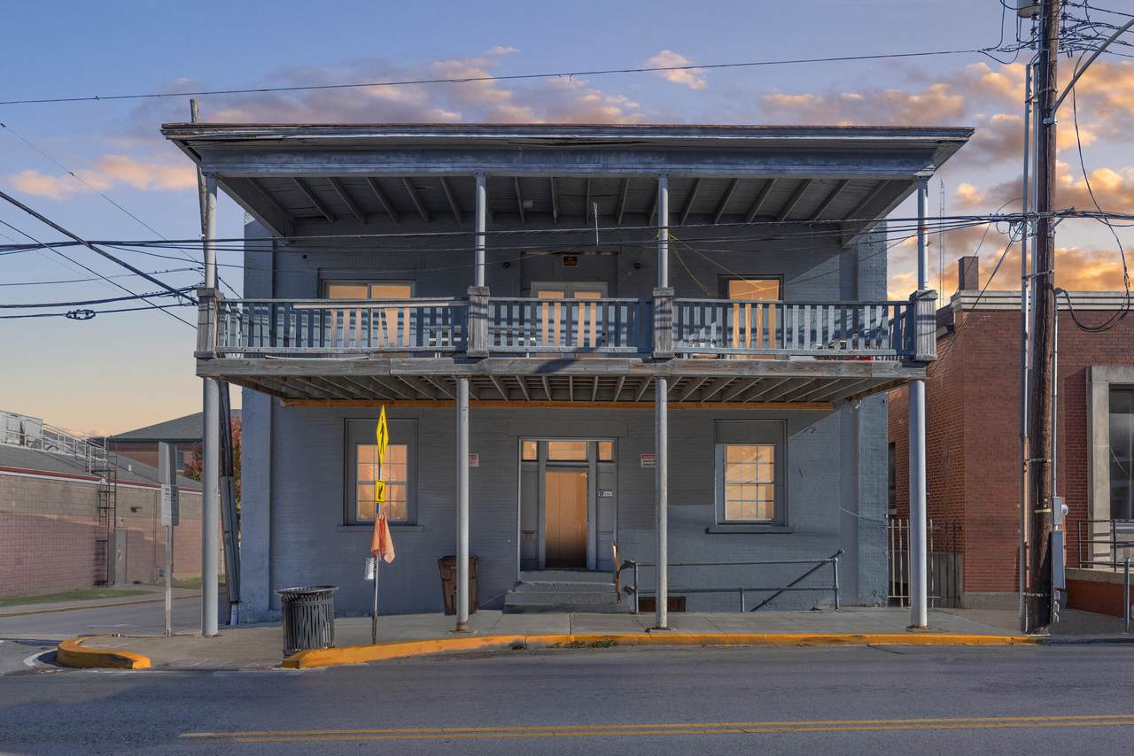 17 Lexington Avenue - Photo 1