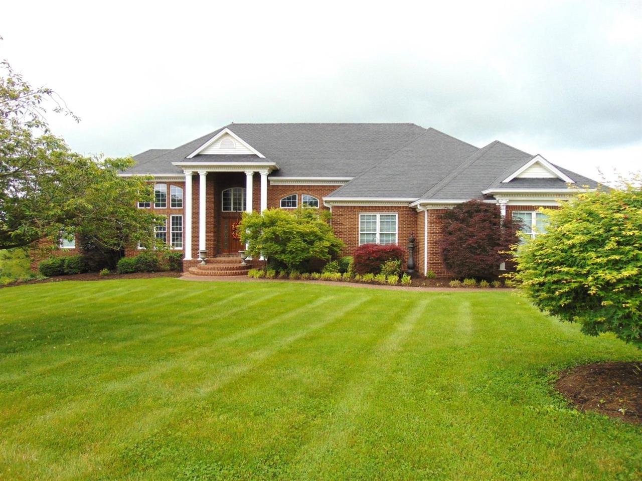 207 La Rose Court - Photo 1
