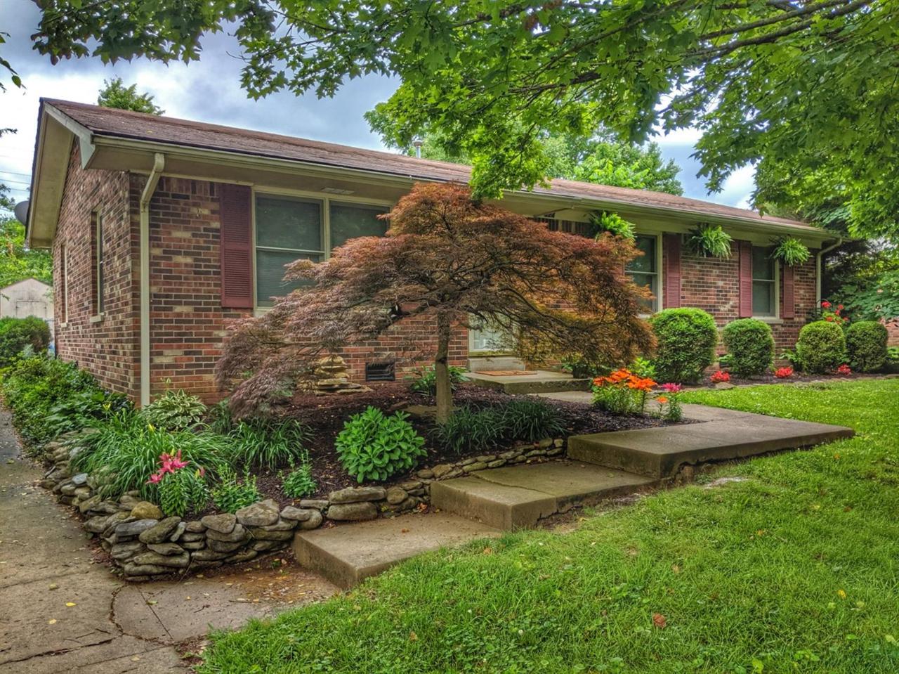 324 Plum Street - Photo 1