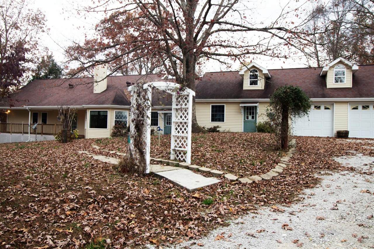 1367 Pompeii Rd - Photo 1