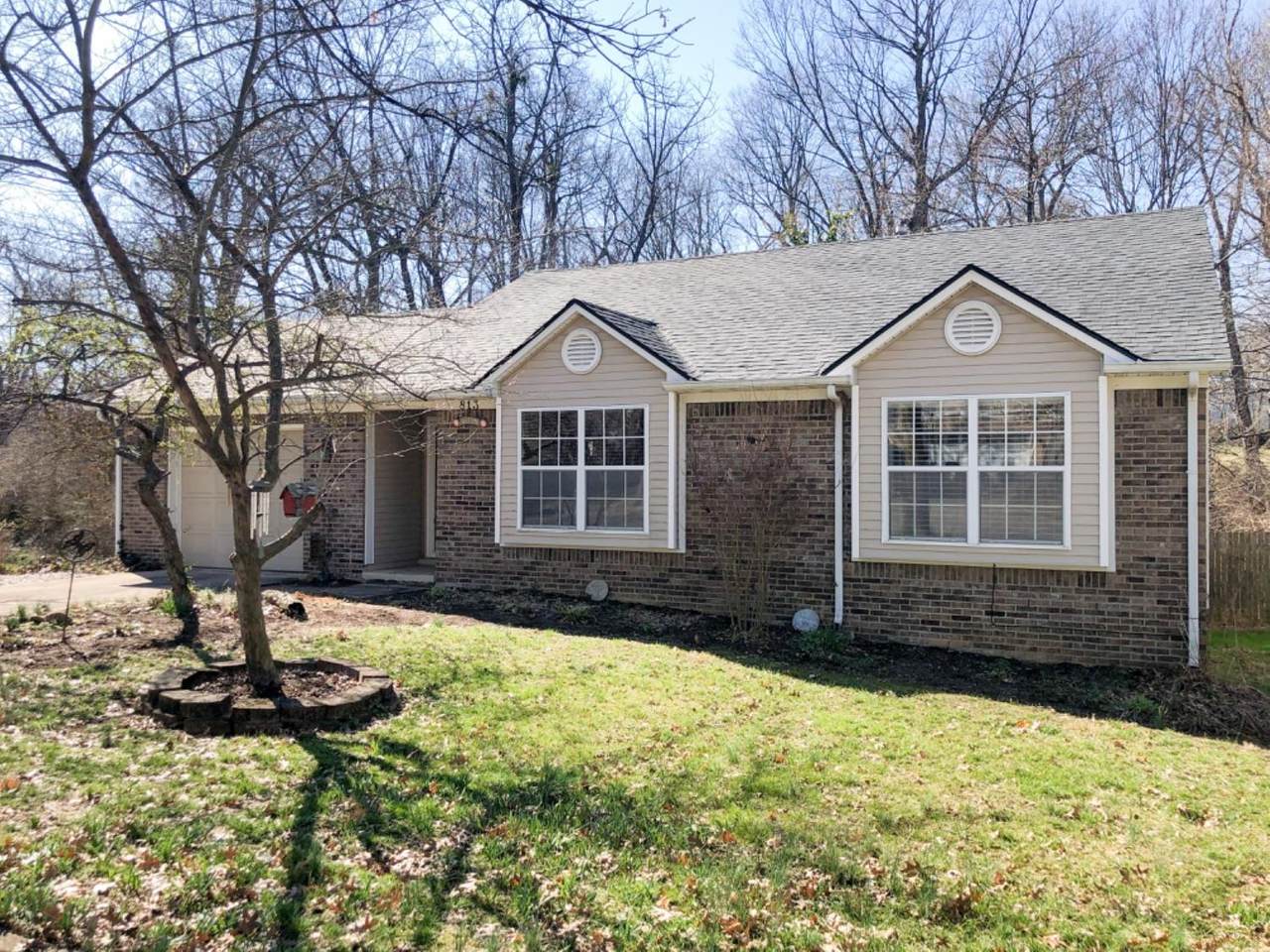 813 Ridgebrook - Photo 1