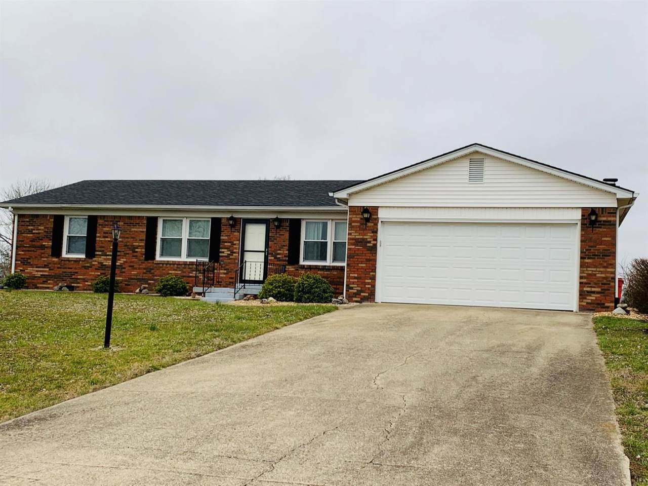 144 Dallas Drive - Photo 1