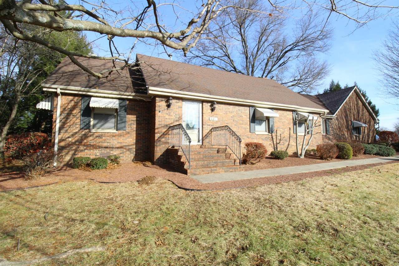 601 Brookview Drive - Photo 1