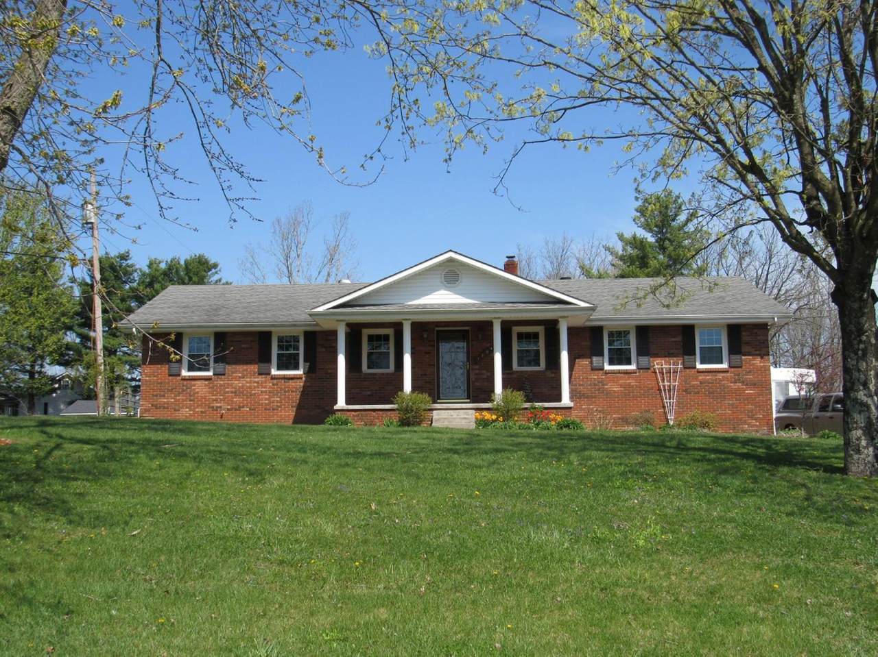 1304 Mccroskey Way - Photo 1