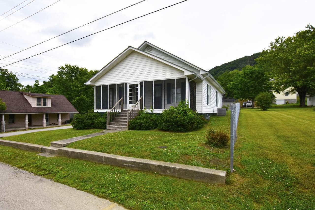 325 Turner Avenue - Photo 1
