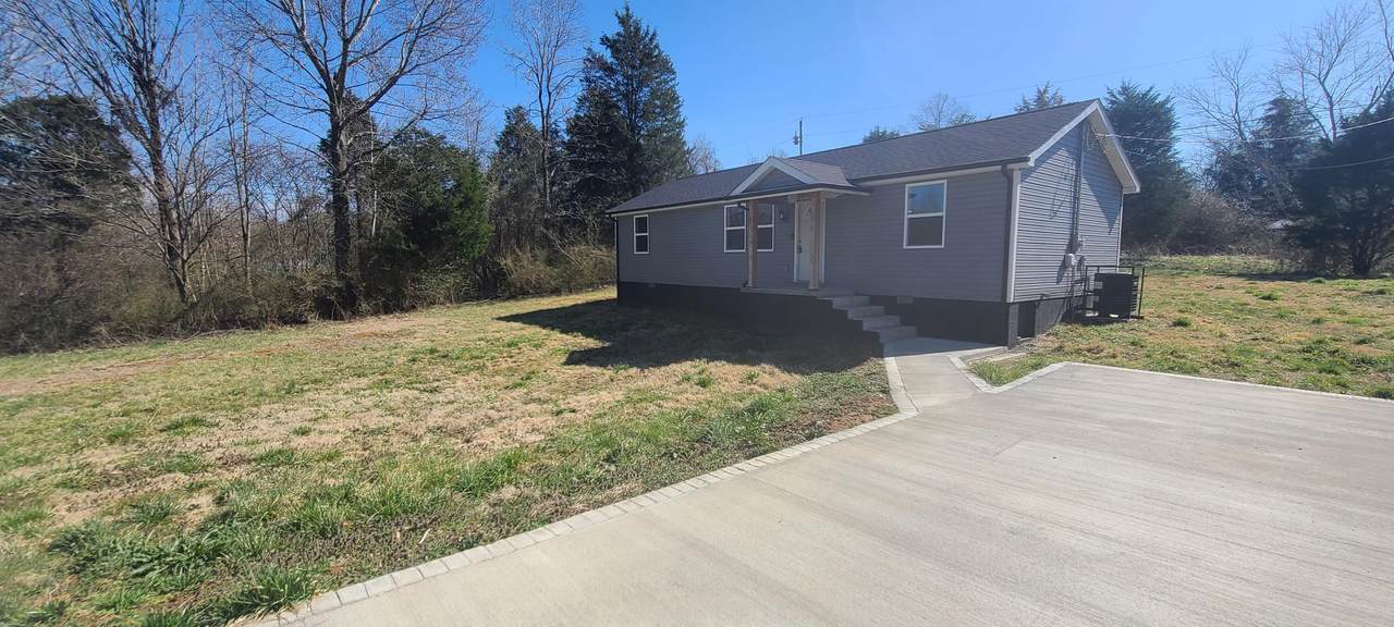 139 Lakeshore Drive - Photo 1
