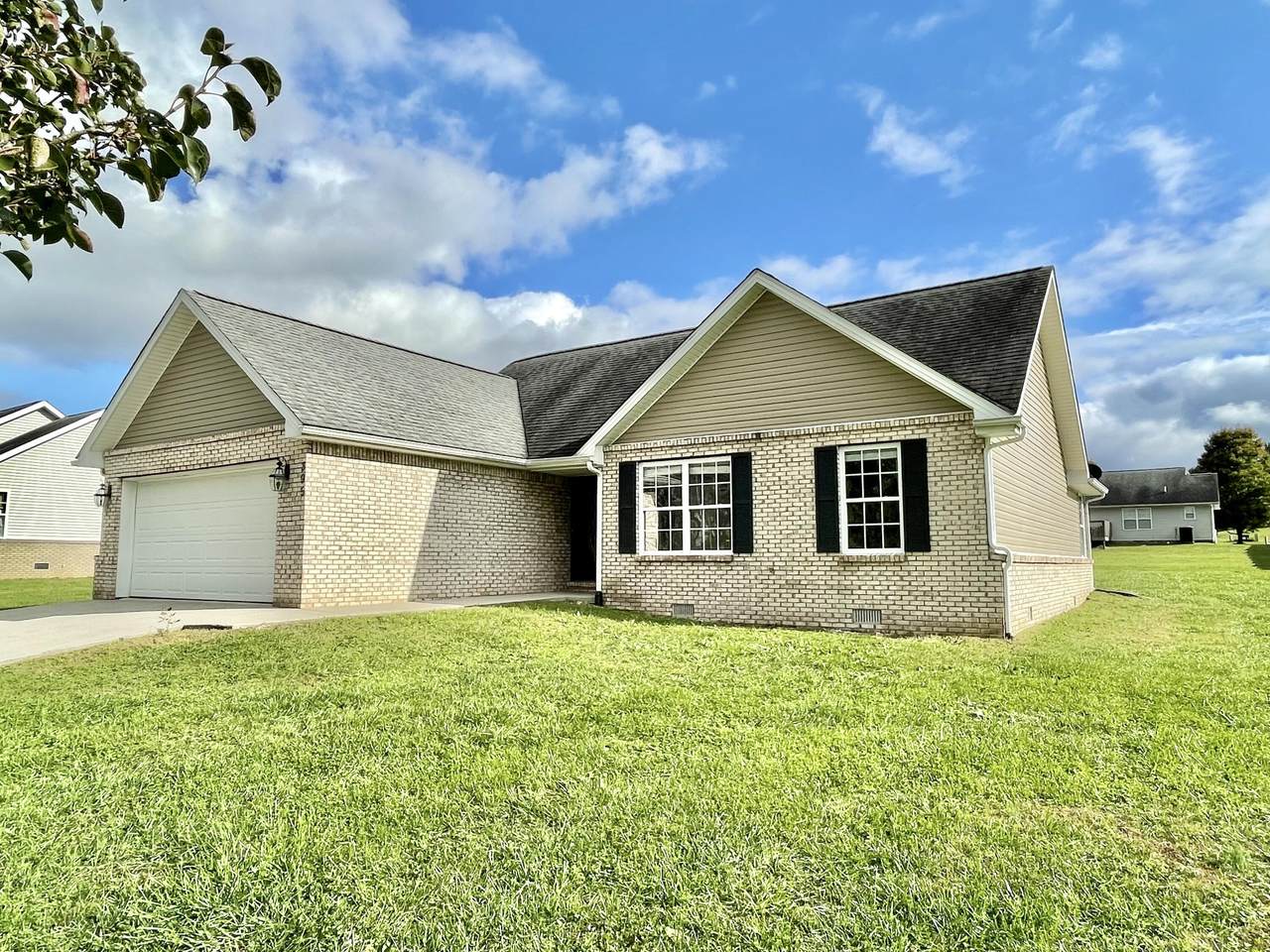 395 Ridgewood Drive - Photo 1