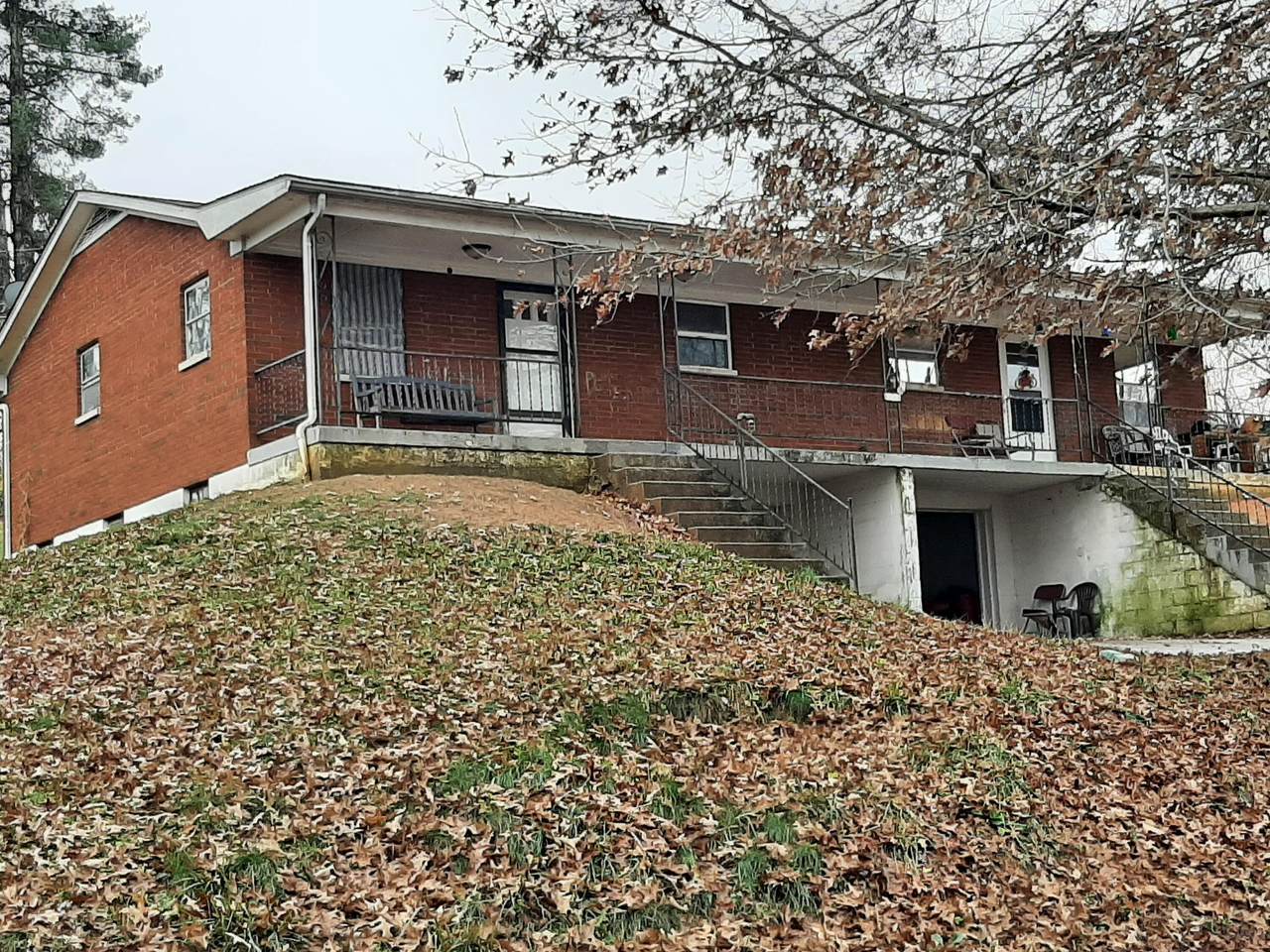 203 205-207 Jill Drive - Photo 1