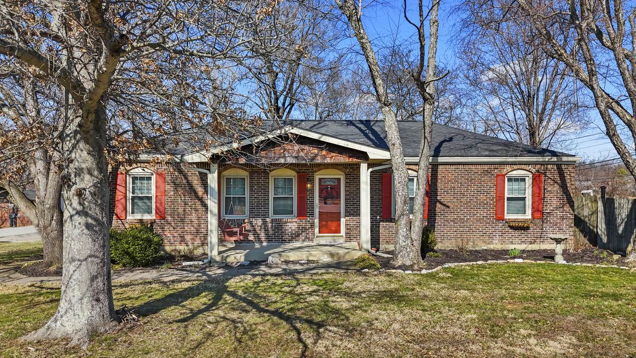 220 Brookfield Drive - Photo 1
