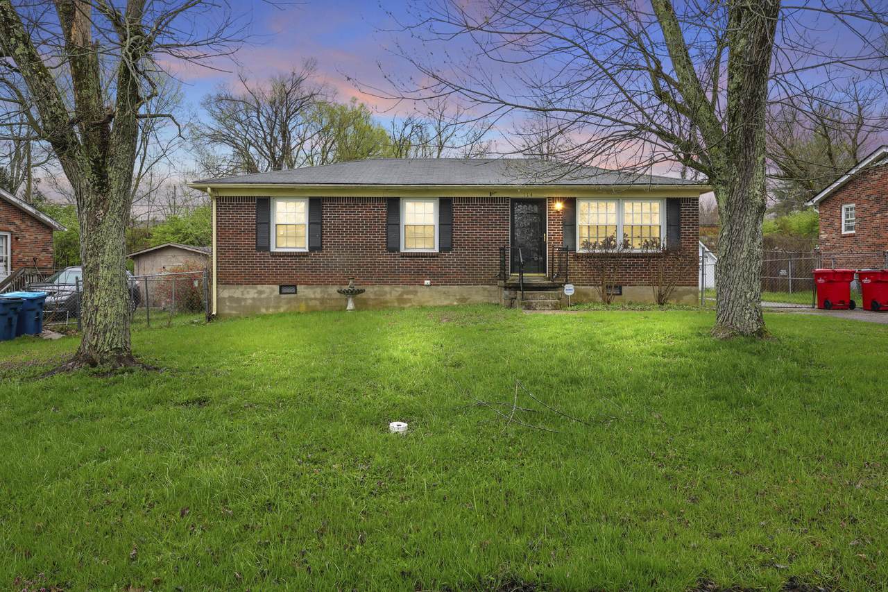 114 Edgewood Drive - Photo 1
