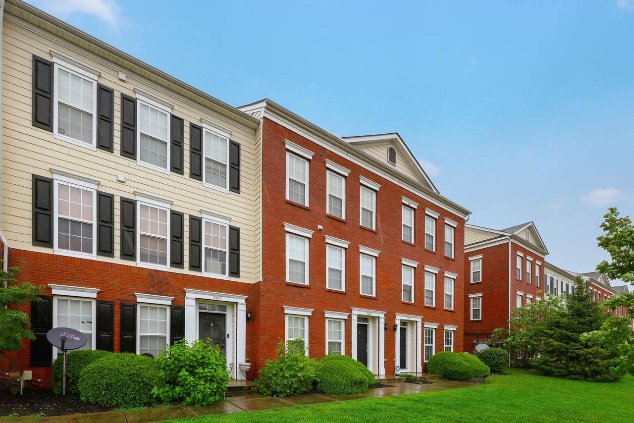 2443 Aristocracy Circle - Photo 1