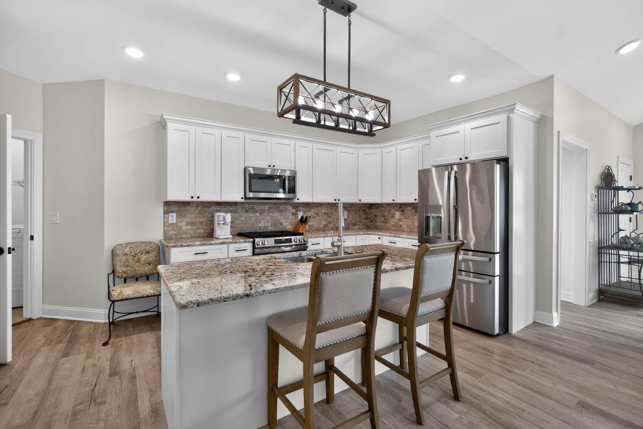 21 Hannah Lane - Photo 1