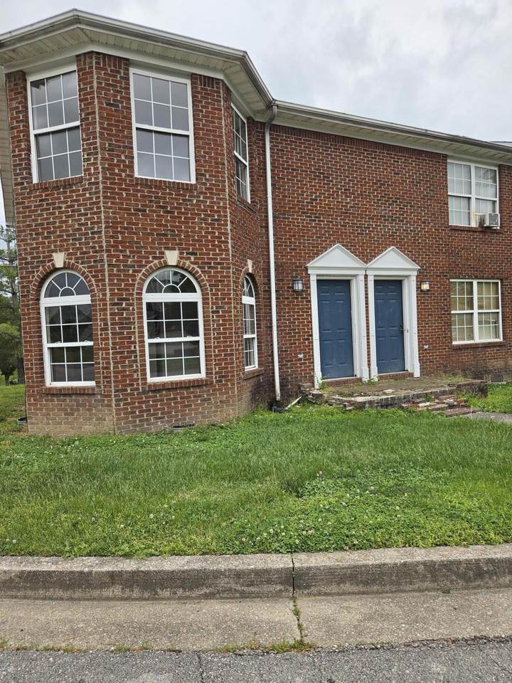 1000 Heathcliff Drive - Photo 1