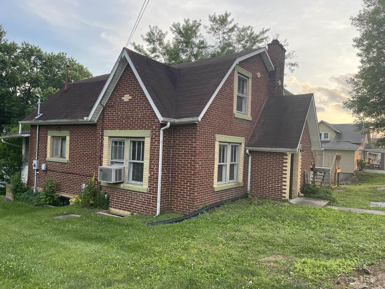 417 Ogden Street - Photo 1
