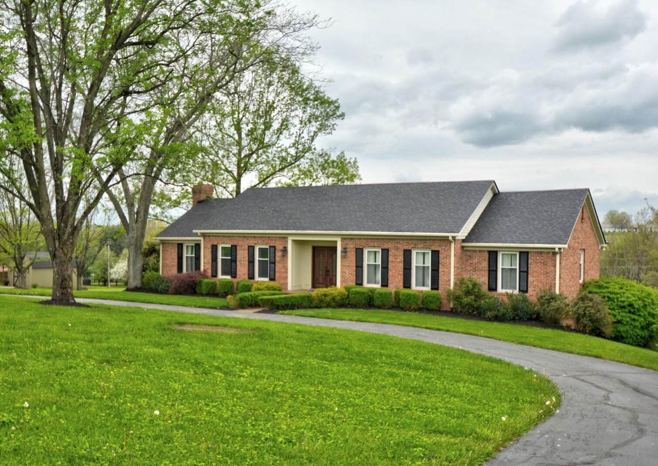 129 Paddock Drive - Photo 1