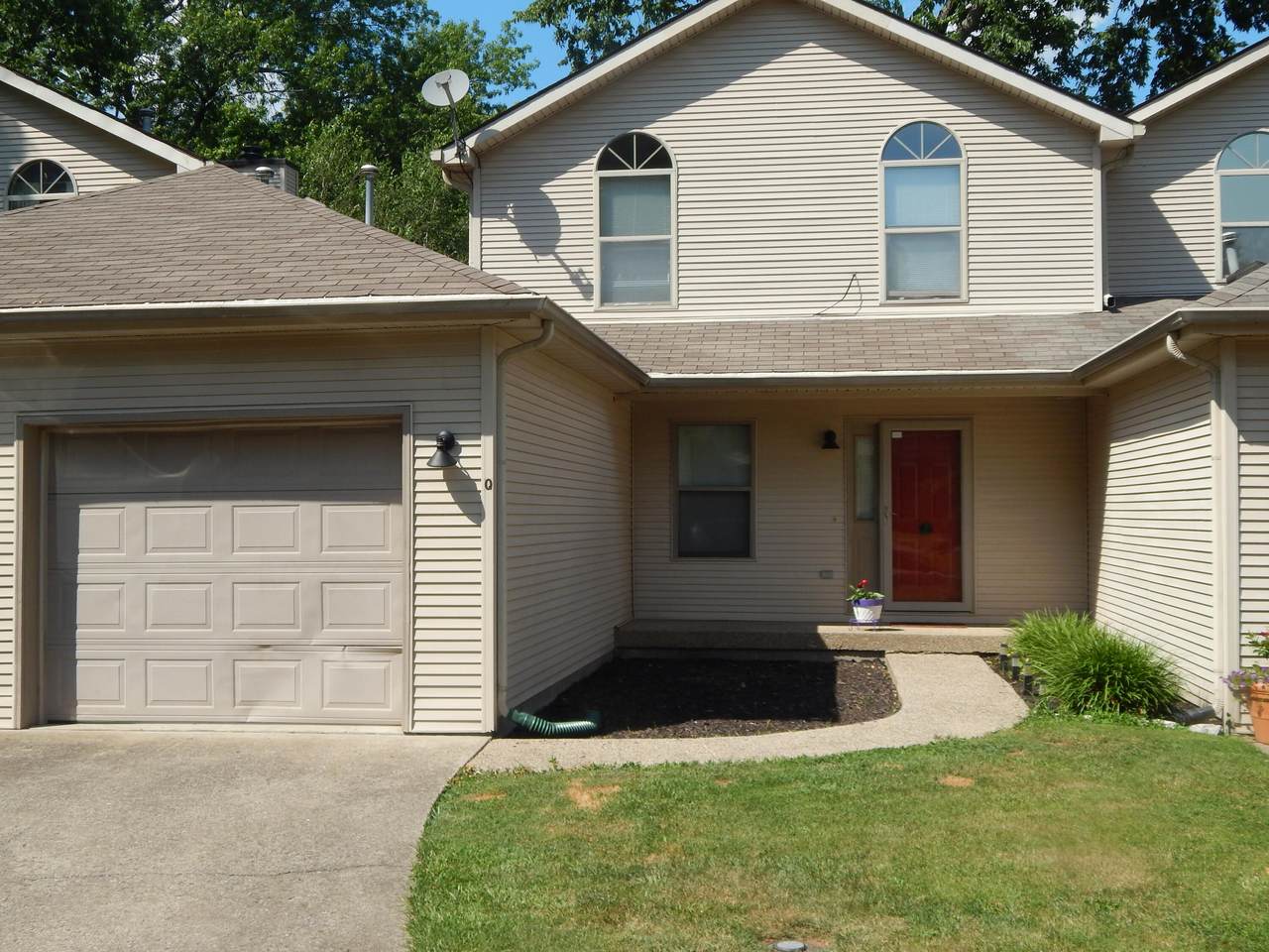 285 Rosemont Garden - Photo 1
