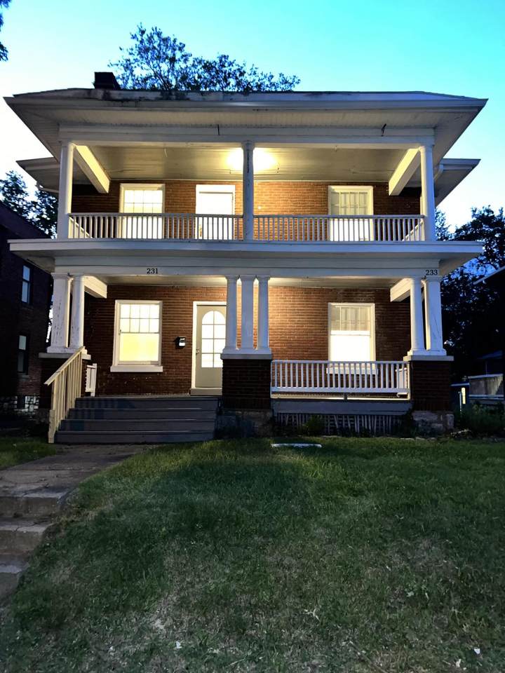 233 Stone Avenue - Photo 1