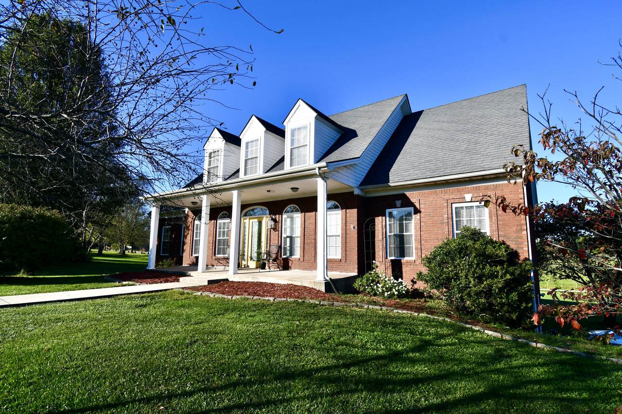 106 Hemlock Lane - Photo 1