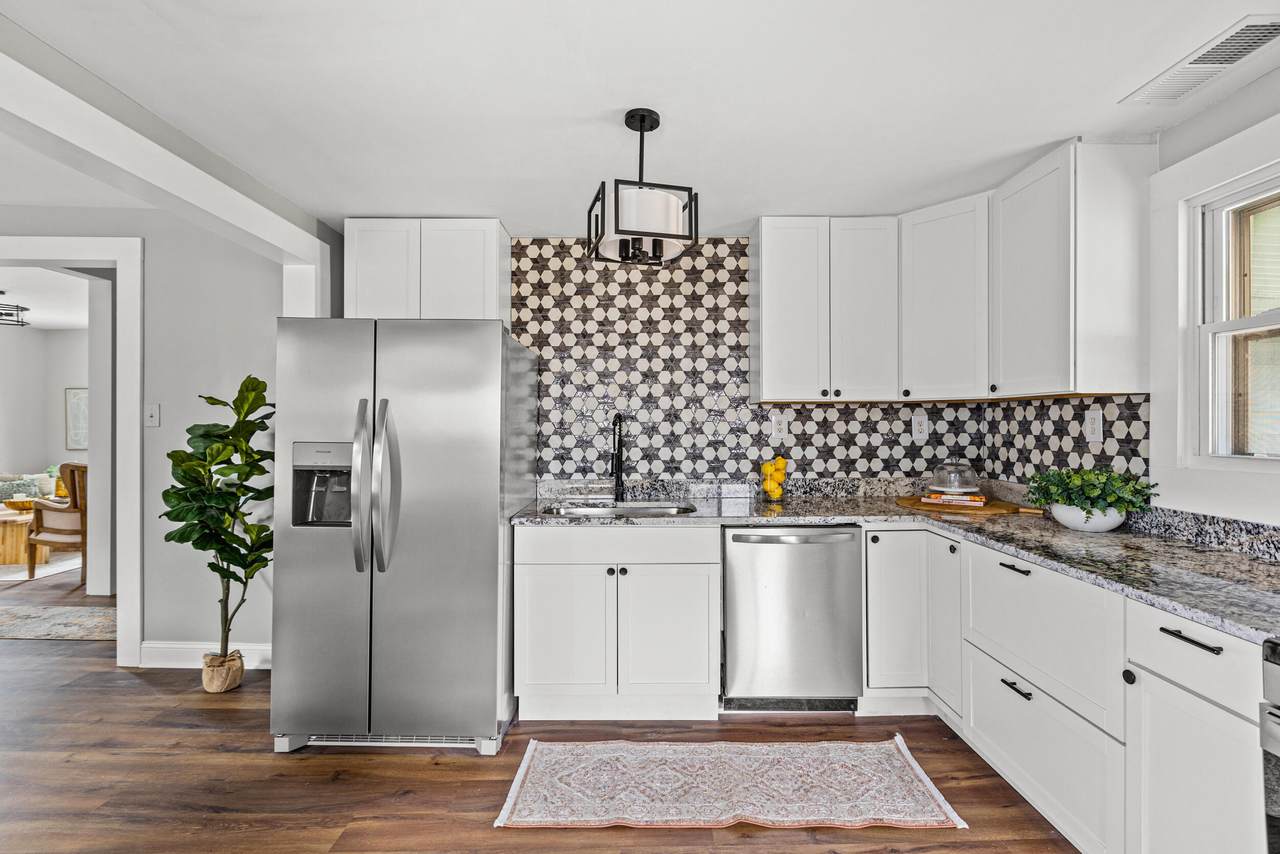 513 Chestnut Street - Photo 1