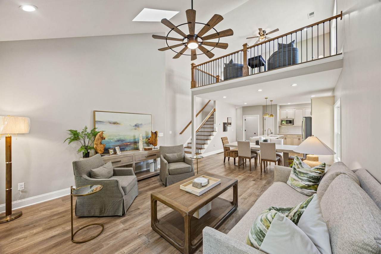 232 Sugartree Lane - Photo 1