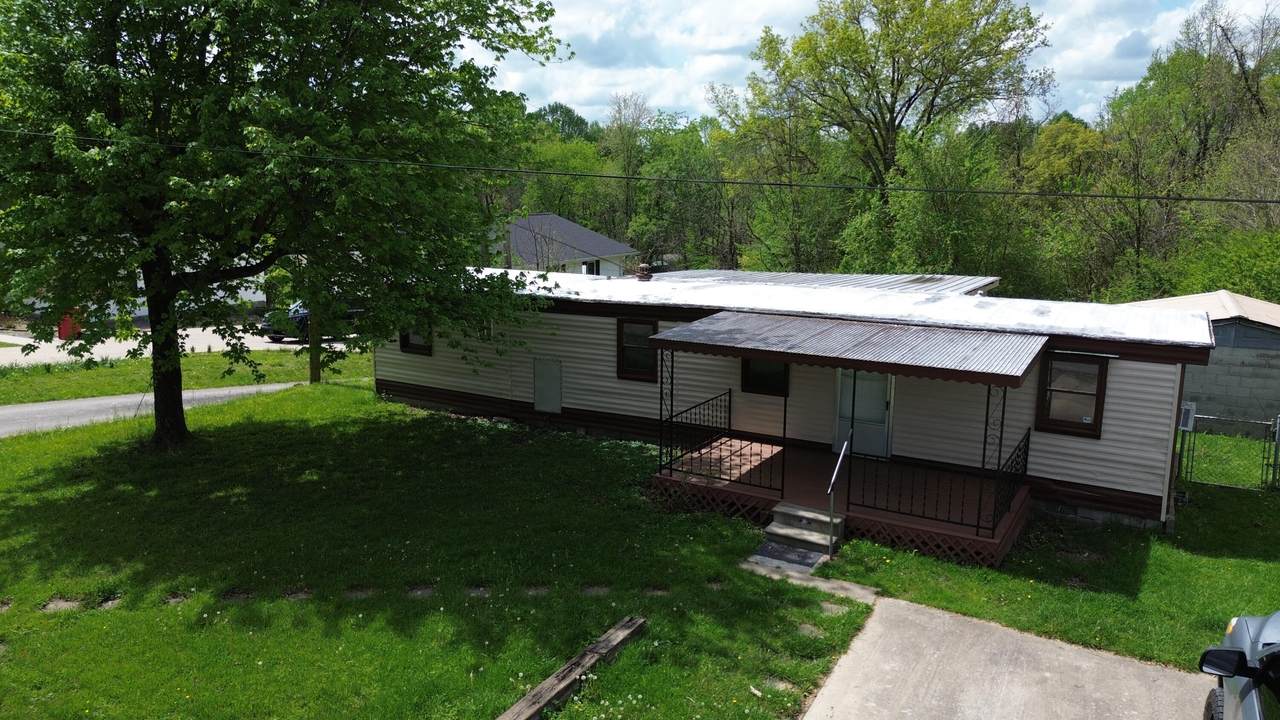 695 Standard Avenue - Photo 1