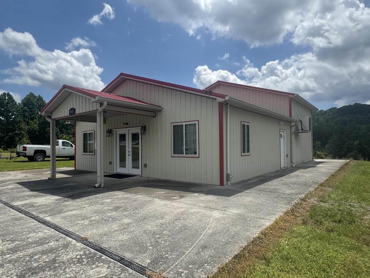 9861 N Hwy 25E - Photo 1
