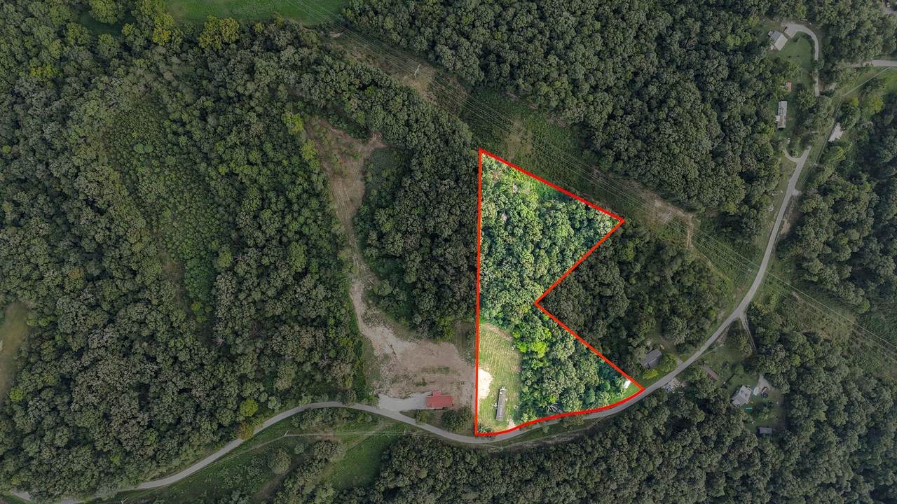 690 Stephens Road - Photo 1