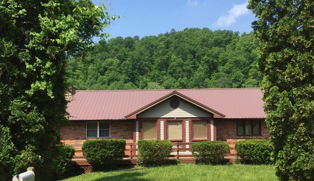189 Pine Hill - Photo 1