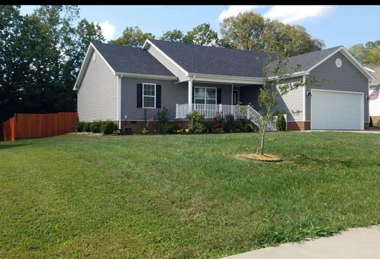 456 Cresthill Drive - Photo 1