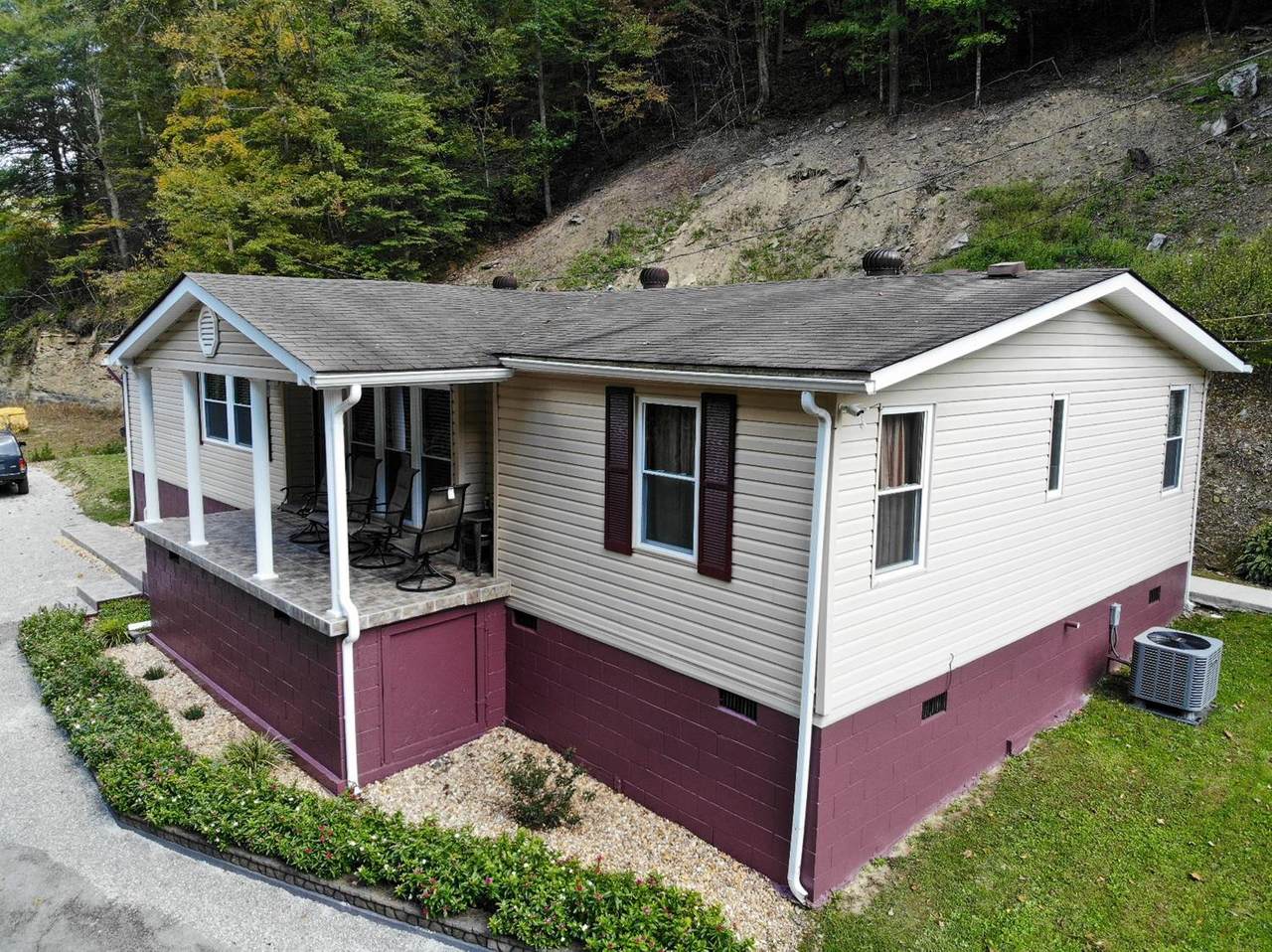 207 Peters Branch Road - Photo 1