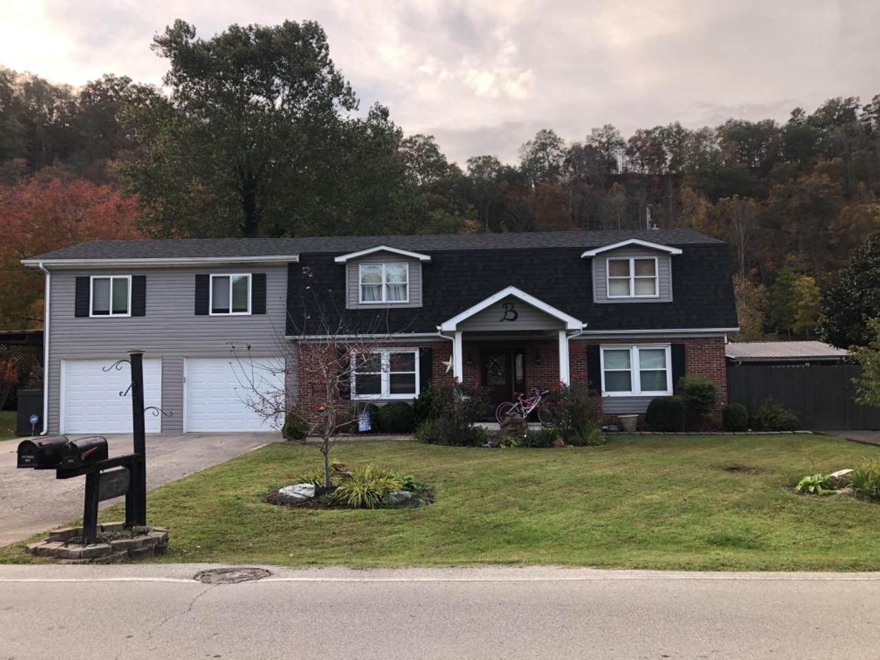 991 Lakeside Drive - Photo 1