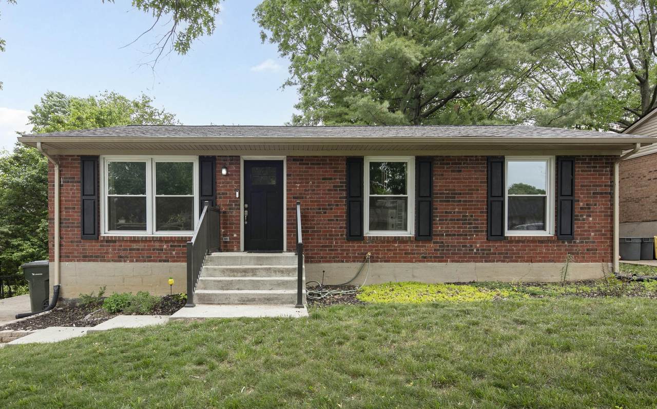 3208 Mirror Lake Drive - Photo 1