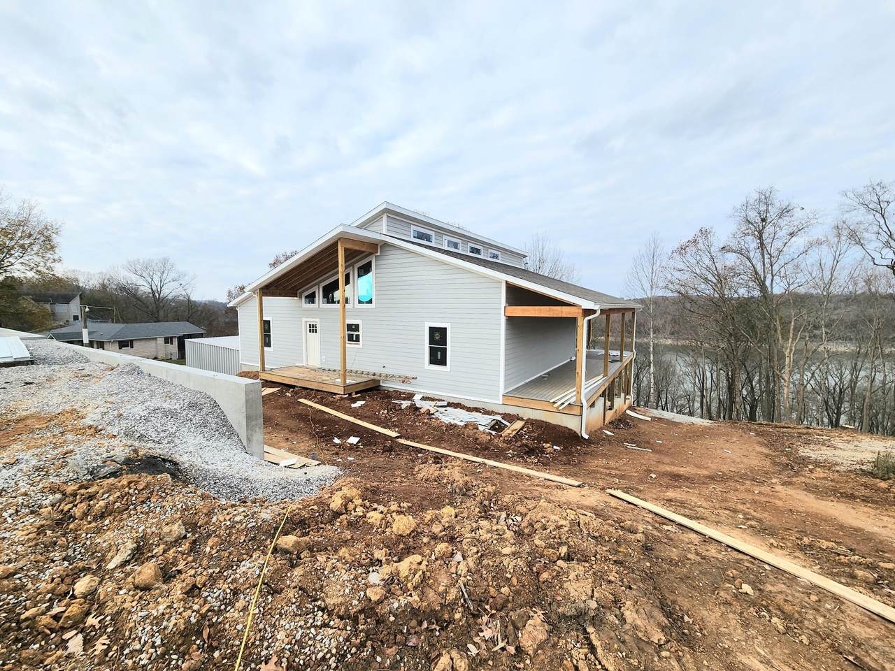 401 Old Waitsboro Road - Photo 1