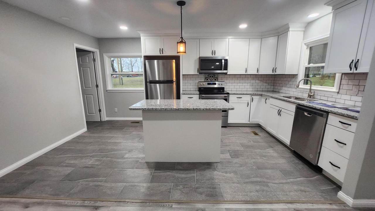 126 Cave Springs Drive - Photo 1