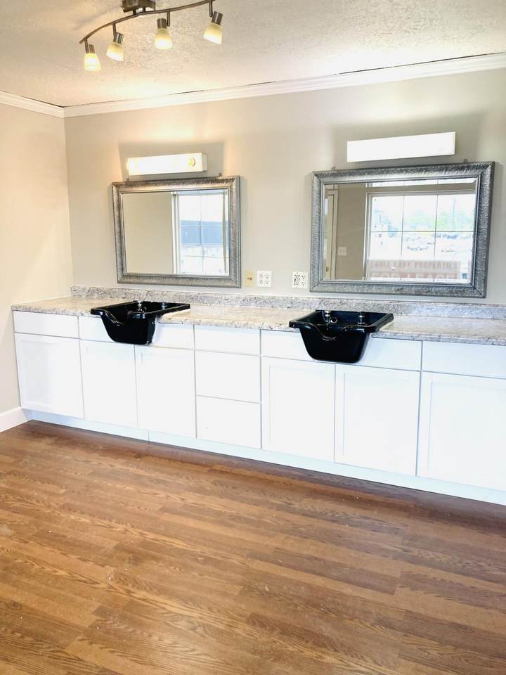 119 Hilltop Drive - Photo 1