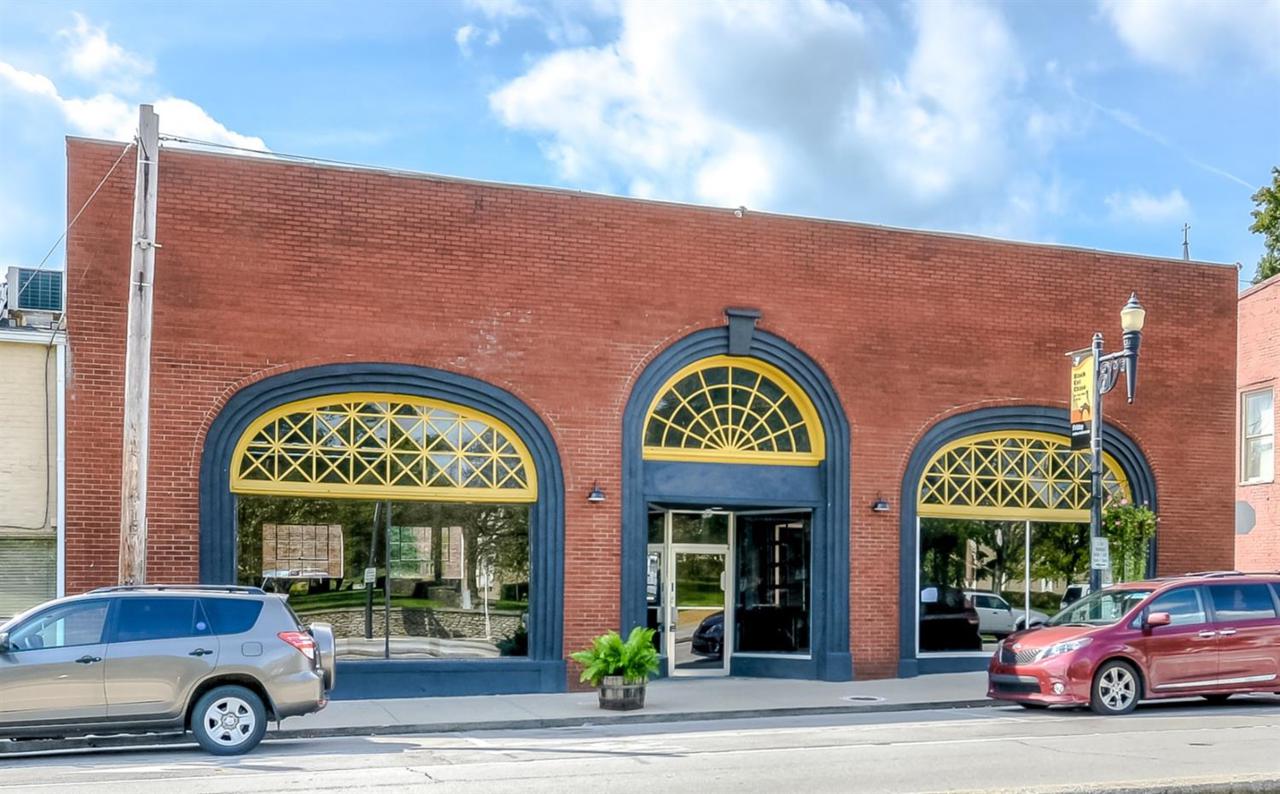 317 W Broadway Street - Photo 1